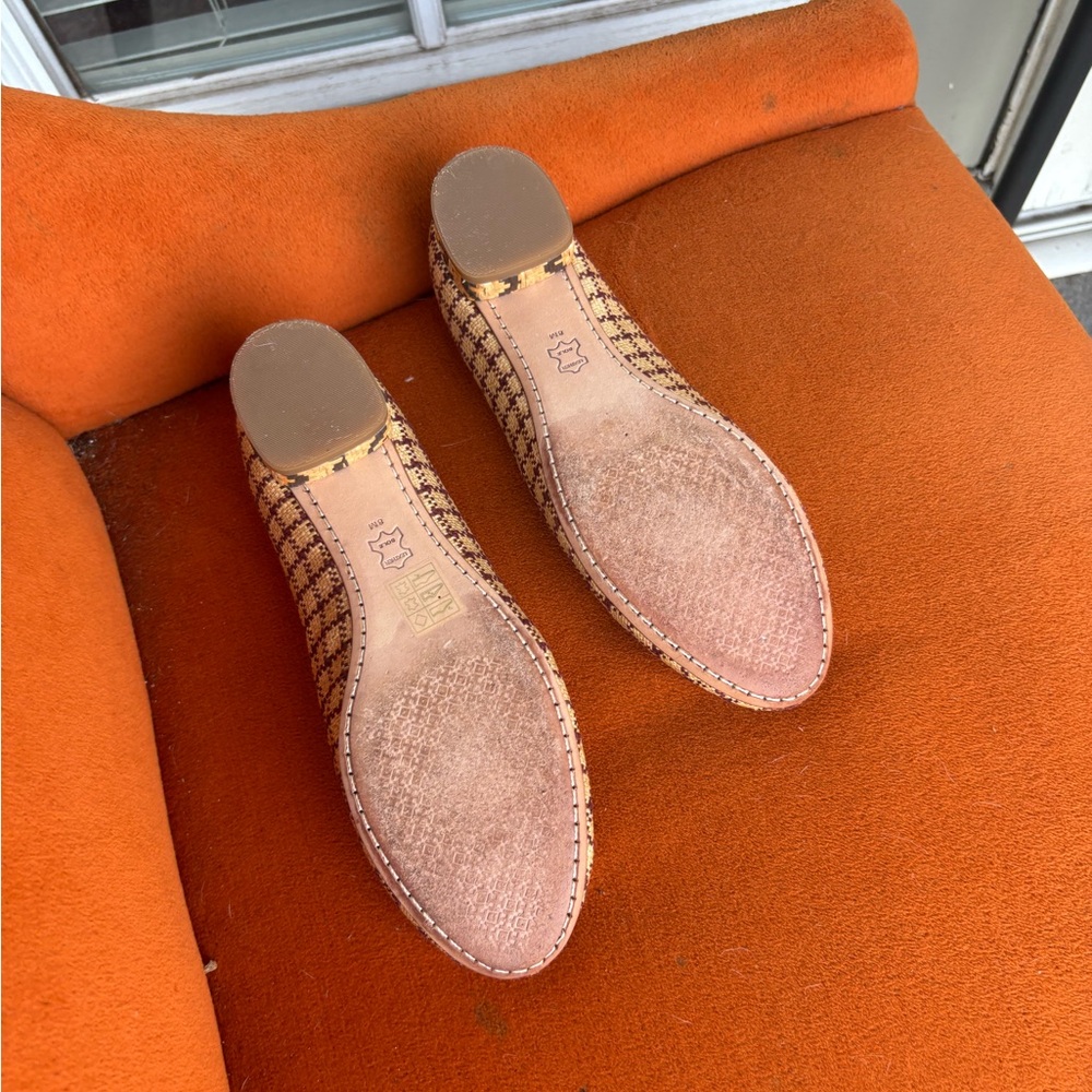 Tory Burch Tan and Brown Flats with Classic Brogue Design